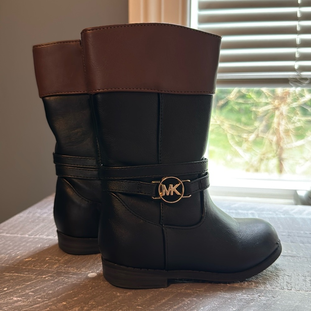 MICHAEL KORS boots